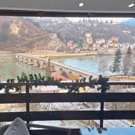 아파트 Dan & Noc Višegrad
